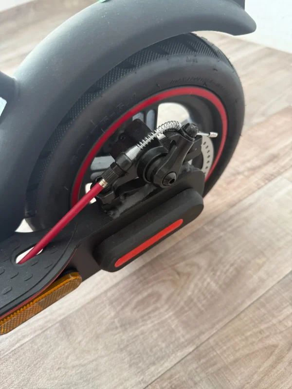 E9 PRO E-Scooter Hinterrad mit mechanischer Scheibenbremse